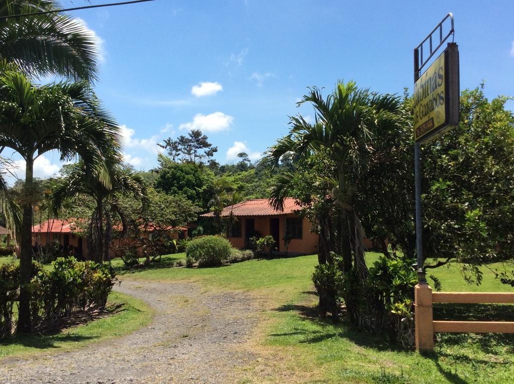 Cabinas Los Guayabos Hotel La Fortuna Bagian luar foto